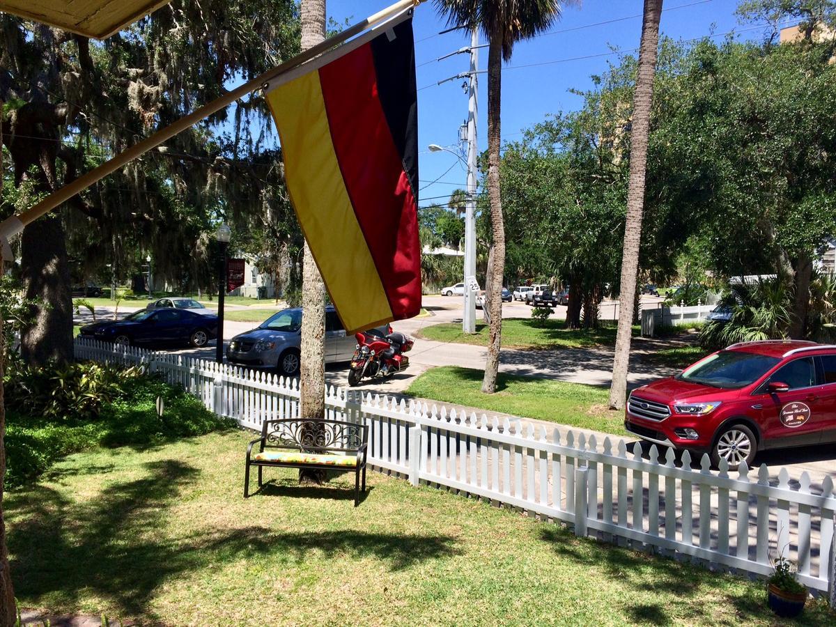 The German Berl' Inn Daytona Beach Exterior photo